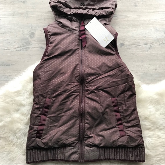 NWT Lululemon Chilly Chill Down Vest - Picture 5 of 6